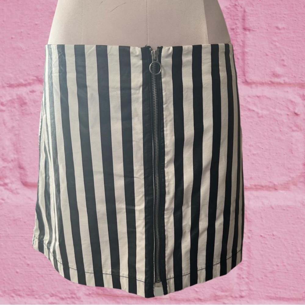 Black and white stripe skirt